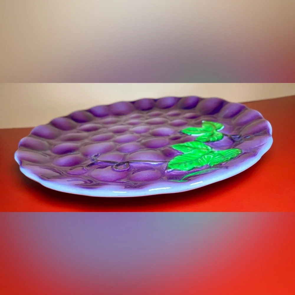 Vintage France Majolica Round Grape Motif Serving Platter Plate‎